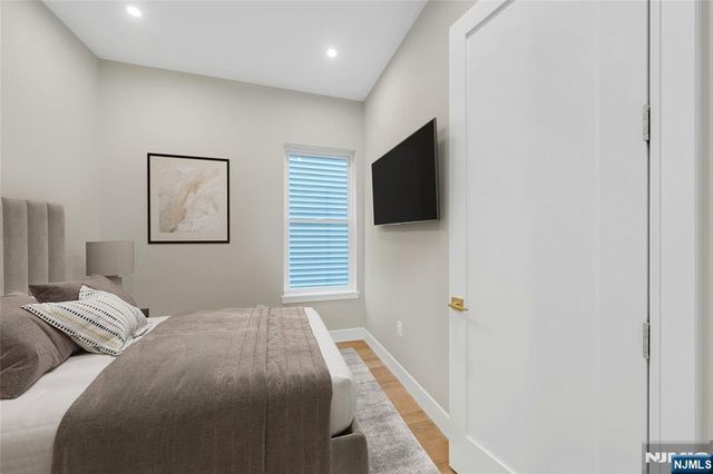 24 Clinton Avenue 1, Jersey City, NJ 07304