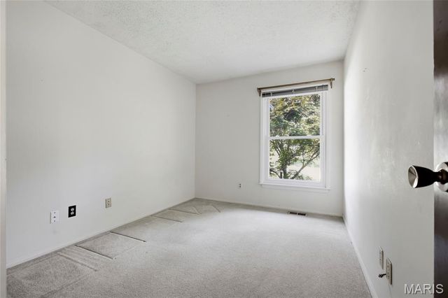 808 Dinard Drive, Ballwin, MO 63021