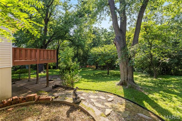 808 Dinard Drive, Ballwin, MO 63021