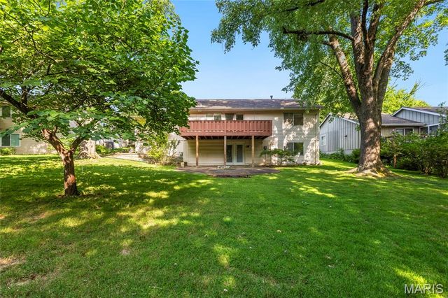 808 Dinard Drive, Ballwin, MO 63021