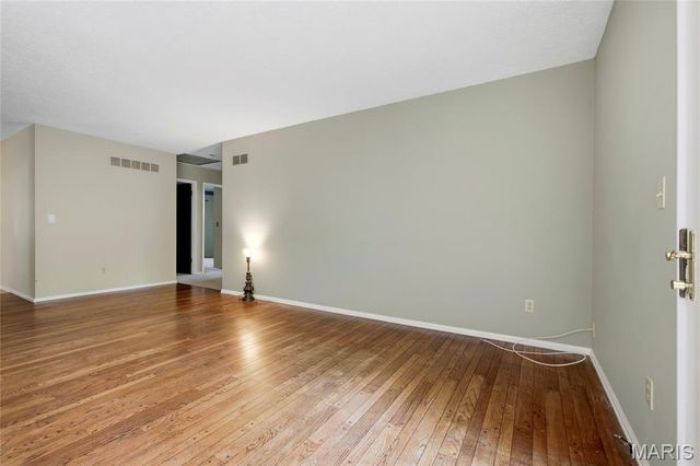 808 Dinard Drive, Ballwin, MO 63021