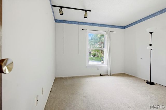 808 Dinard Drive, Ballwin, MO 63021