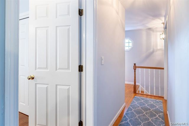 16 Stoneham Place, White Plains, NY 10607