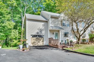 3409 Whitney Avenue APT 18, Hamden, CT 06518