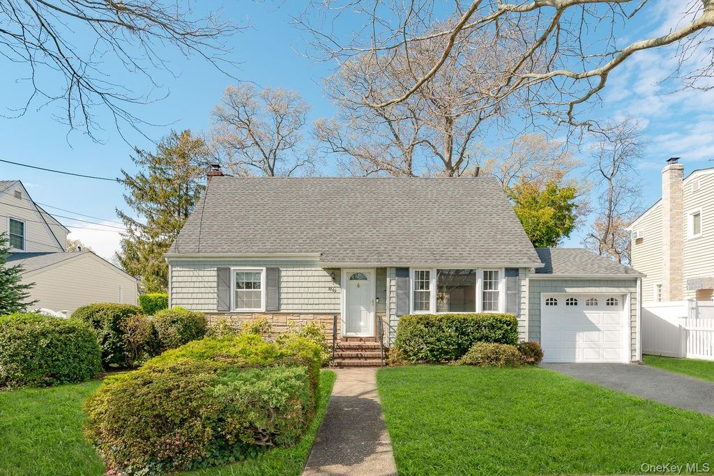 3769 New York Avenue, Seaford, NY 11783