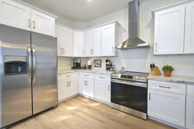 5915 NW Brianna Court, Port St. Lucie, FL 34986