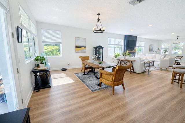 5915 NW Brianna Court, Port St. Lucie, FL 34986