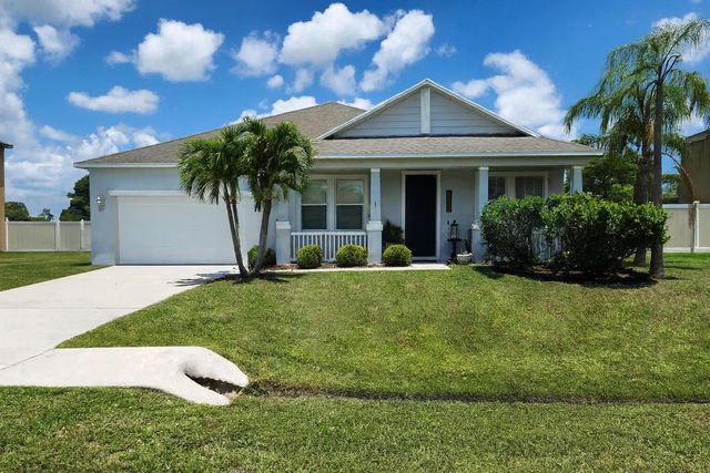 5915 NW Brianna Court, Port St. Lucie, FL 34986