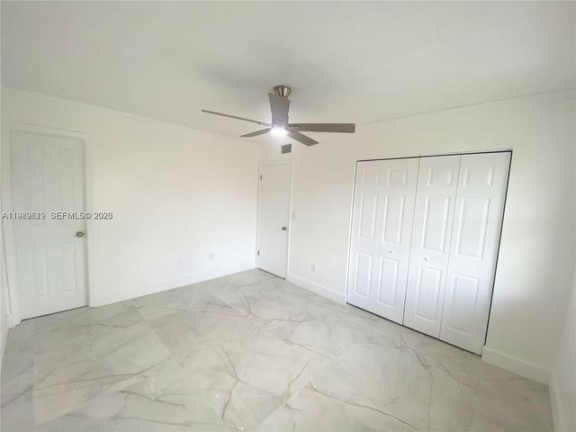 2550 W 67th Pl 22-32, Hialeah, FL 33016