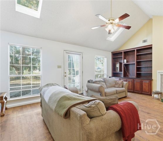 56 Glennmary Lane E, Richmond Hill, GA 31324