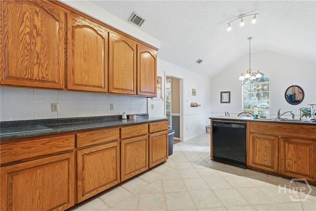 56 Glennmary Lane E, Richmond Hill, GA 31324