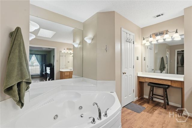 56 Glennmary Lane E, Richmond Hill, GA 31324