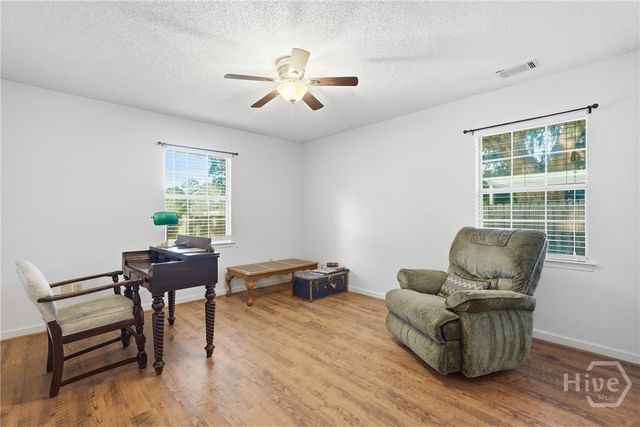 56 Glennmary Lane E, Richmond Hill, GA 31324