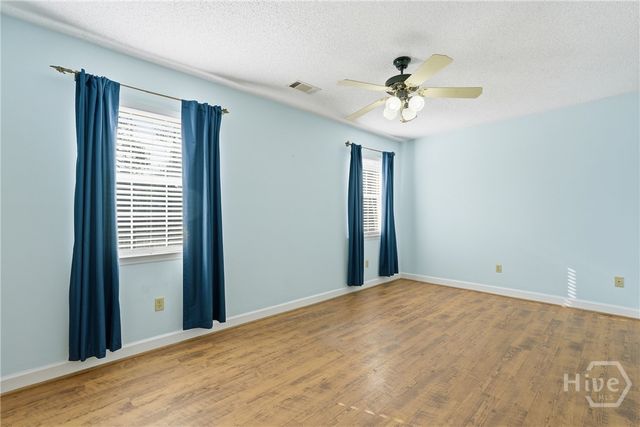 56 Glennmary Lane E, Richmond Hill, GA 31324