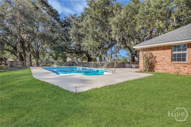 56 Glennmary Lane E, Richmond Hill, GA 31324