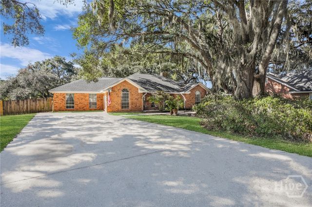 56 Glennmary Lane E, Richmond Hill, GA 31324