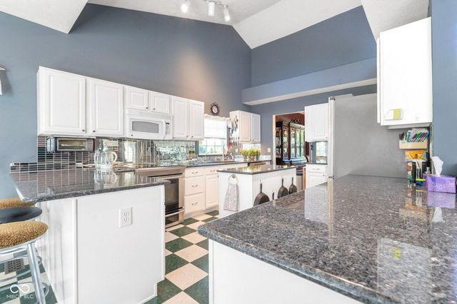 6521 E Coal Bluff Court, Camby, IN 46113