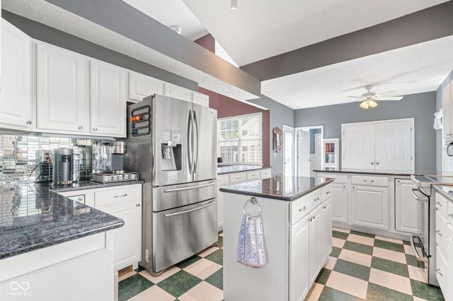 6521 E Coal Bluff Court, Camby, IN 46113