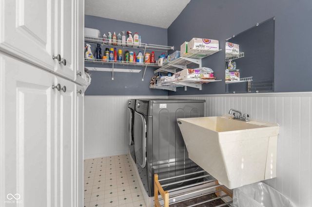 6521 E Coal Bluff Court, Camby, IN 46113