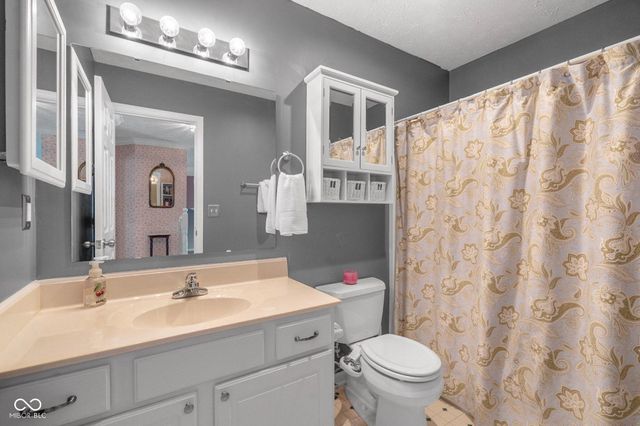 6521 E Coal Bluff Court, Camby, IN 46113