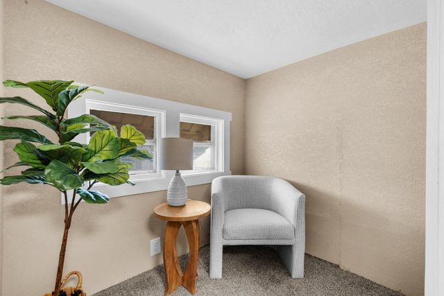 2644 main Street, Davenport, IA 50803