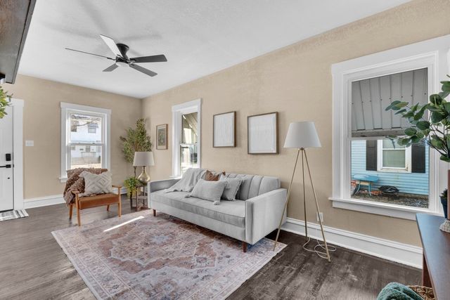 2644 main Street, Davenport, IA 50803