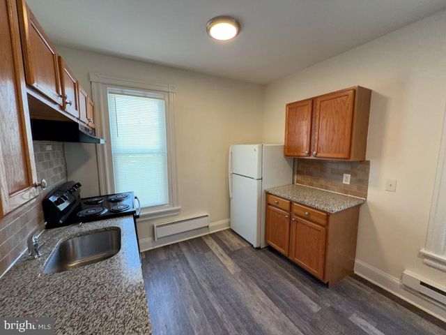 144 LEXINGTON AVE, Lansdowne, PA 19050