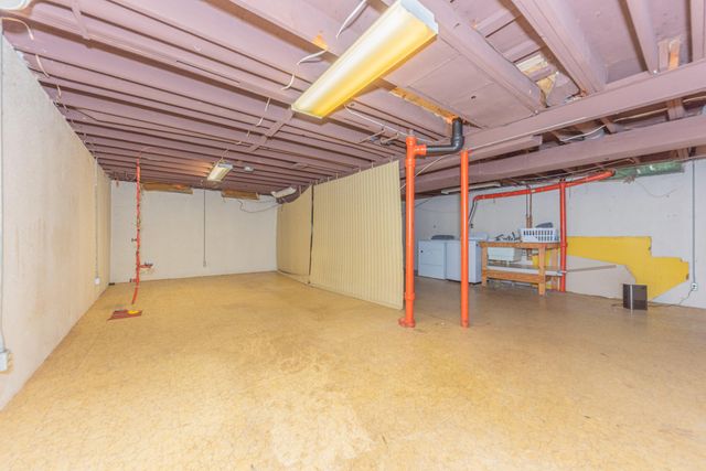 2867 Page Avenue, Ann Arbor, MI 48104