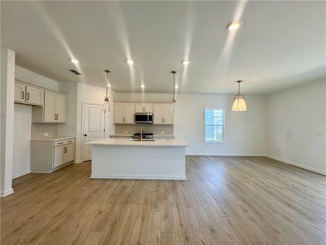 5304 Frontier Court, Flowery Branch, GA 30542