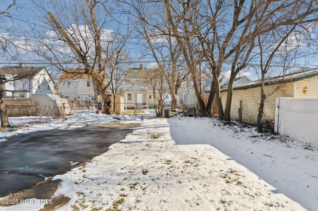 1730 Alvin Street, Toledo, OH 43607