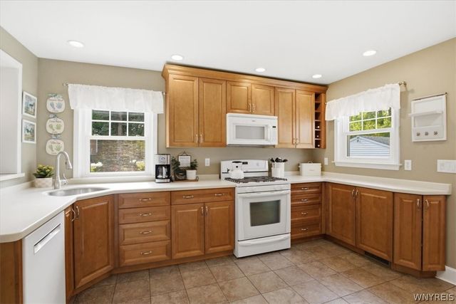 5370 Seneca Street, West Seneca, NY 14224