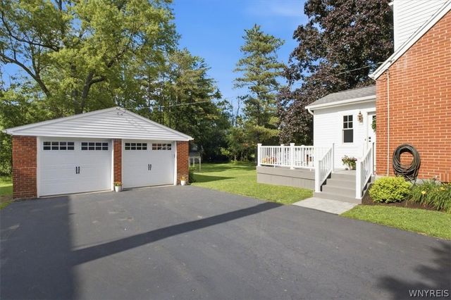 5370 Seneca Street, West Seneca, NY 14224