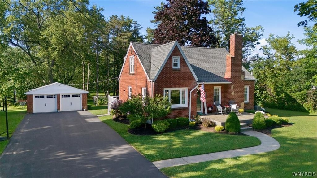 5370 Seneca Street, West Seneca, NY 14224