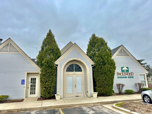 1133 N Knollwood Drive, Palatine, IL 60067