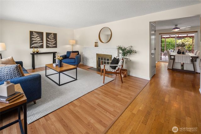 18930 66th Place W, Lynnwood, WA 98036