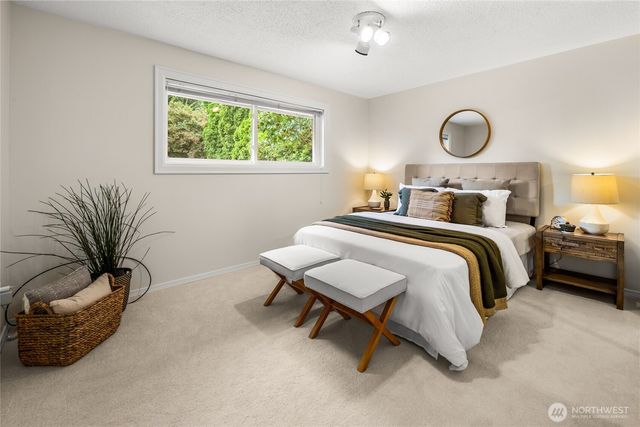 18930 66th Place W, Lynnwood, WA 98036