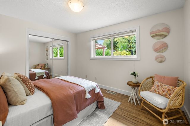 18930 66th Place W, Lynnwood, WA 98036