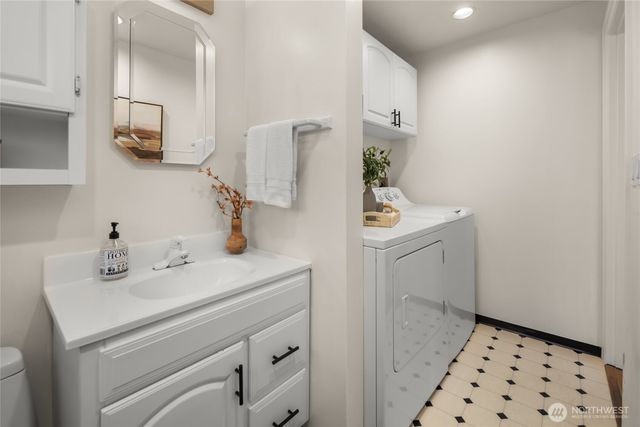 18930 66th Place W, Lynnwood, WA 98036