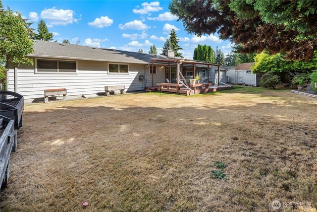 18930 66th Place W, Lynnwood, WA 98036