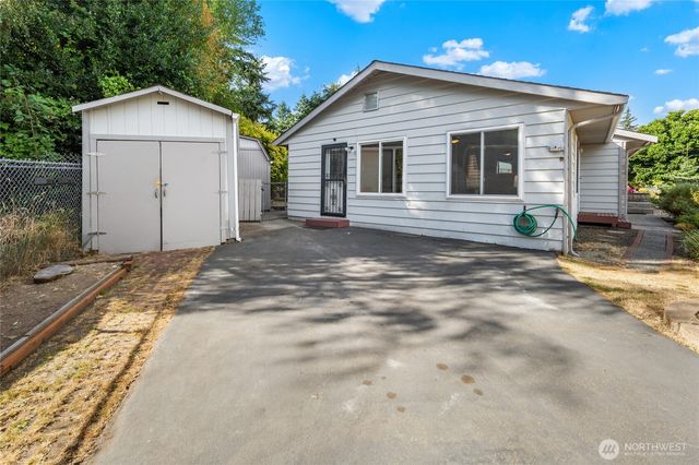 18930 66th Place W, Lynnwood, WA 98036