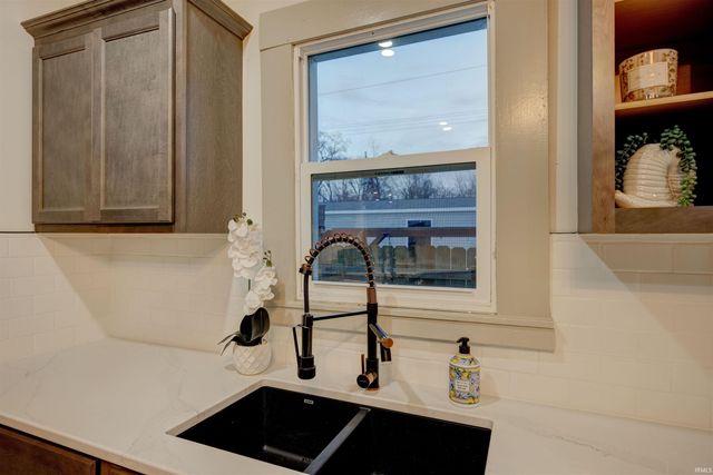 742 E Powell Avenue, Evansville, IN 47713