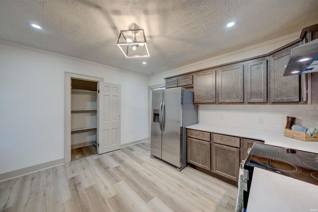 742 E Powell Avenue, Evansville, IN 47713