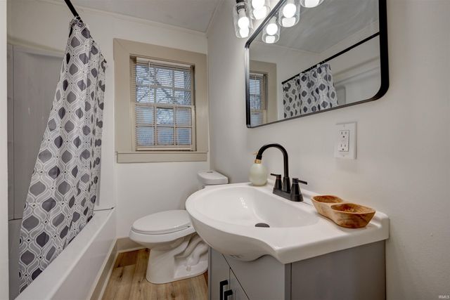 742 E Powell Avenue, Evansville, IN 47713