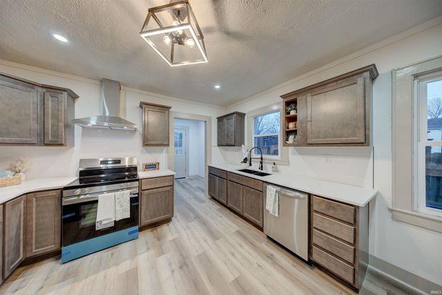 742 E Powell Avenue, Evansville, IN 47713