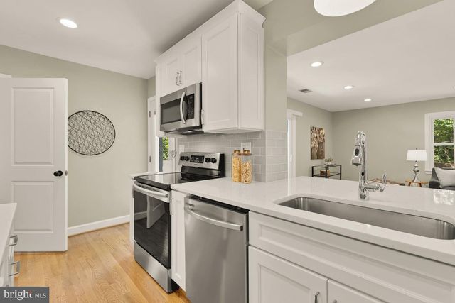 10210 CARROLL PL, Kensington, MD 20895