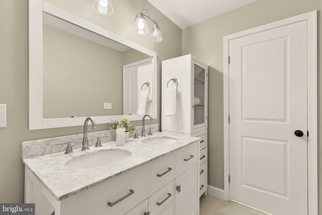 10210 CARROLL PL, Kensington, MD 20895