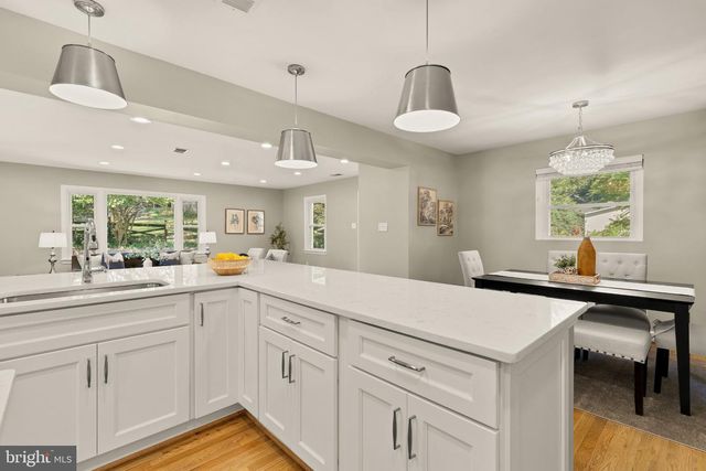 10210 CARROLL PL, Kensington, MD 20895
