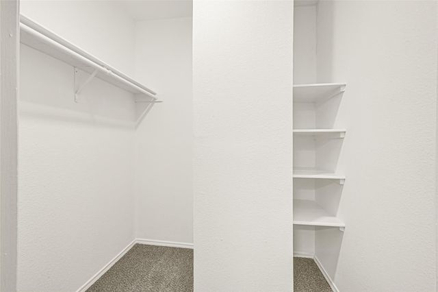 17487 Red Oak Drive 7487, Houston, TX 77090