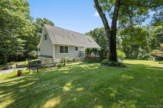 23 Briar Patch Lane, Clinton Corners, NY 12514