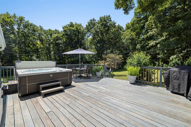 23 Briar Patch Lane, Clinton Corners, NY 12514